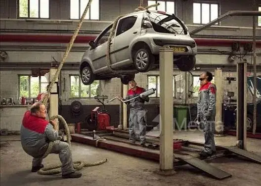 СТО "ЕвроШинСЕРВИКЕ" «"EvroШинSERVICE"»